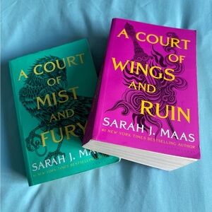 A Court of Mist and Fury & A Court of Wings and Ruin Books